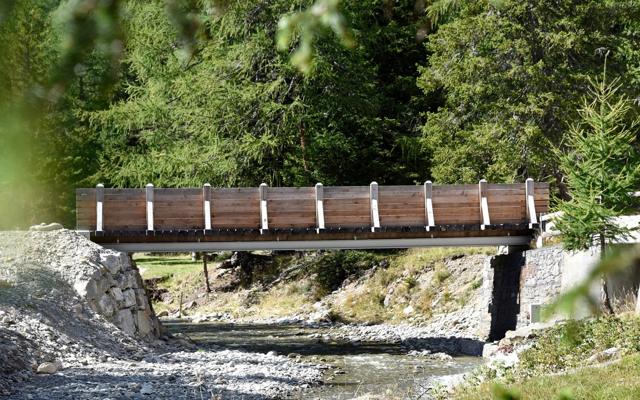 Nuovo ponte nell'ambito della rinaturalizzazione dell'altopiano di Cavaglia